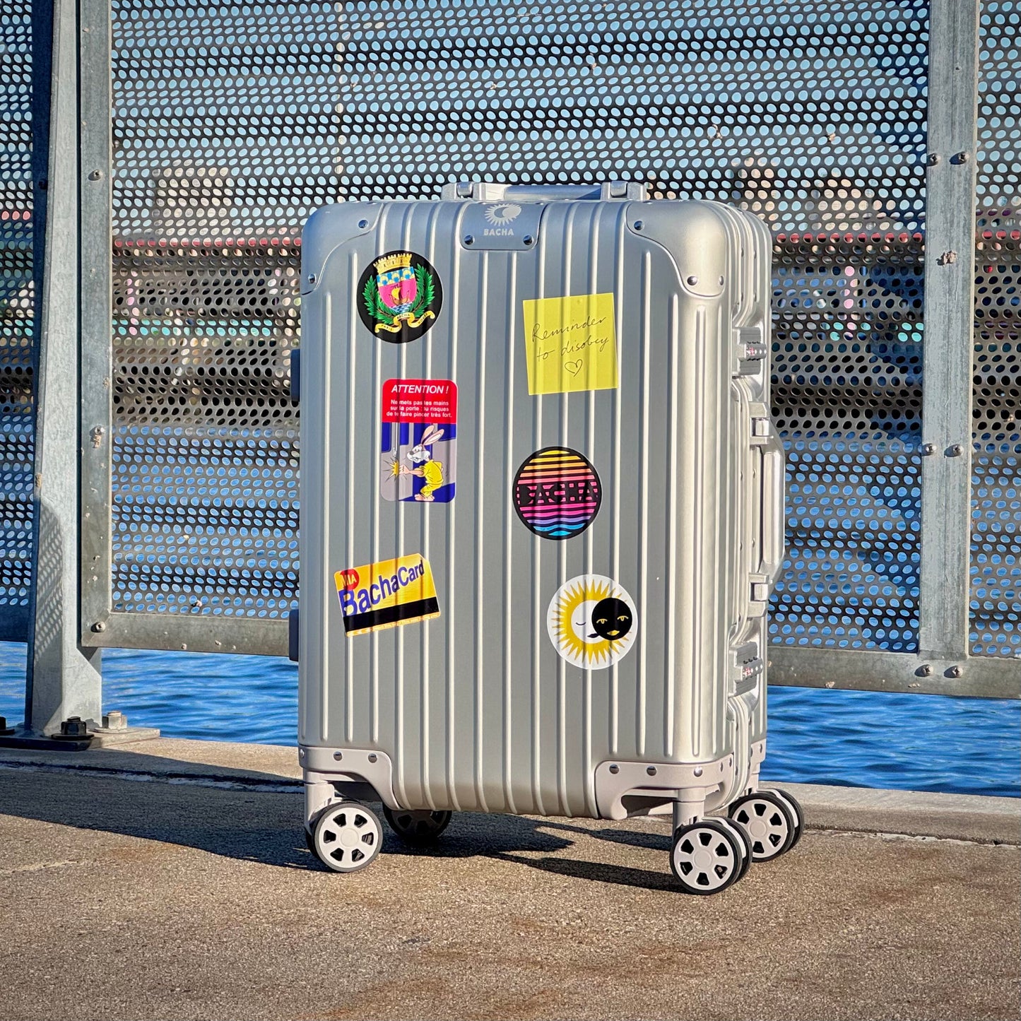 Atlas 20" Carry-On Silver