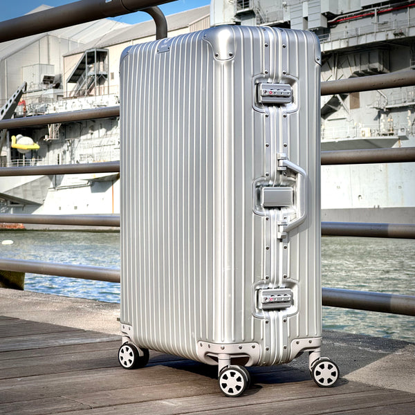 Atlas 29" Check-In Silver