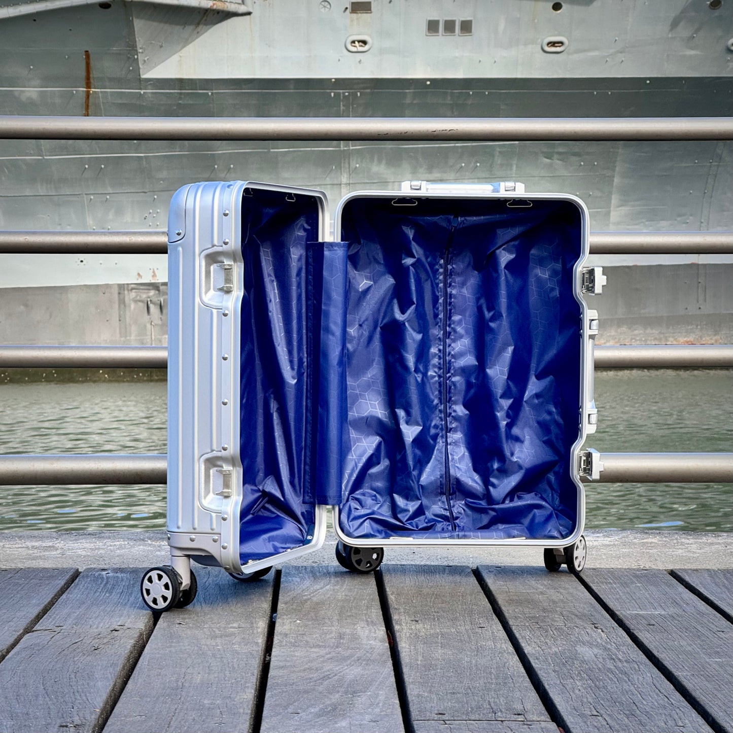 Atlas 20" Carry-On Silver