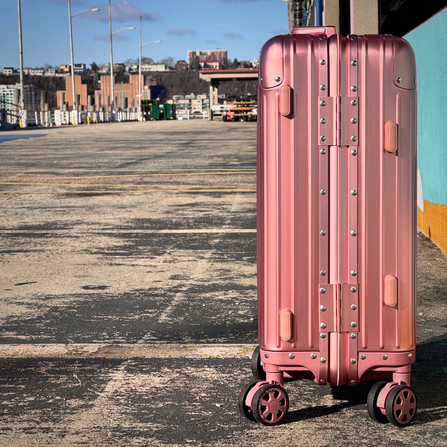 Atlas 20" Carry-On Pink