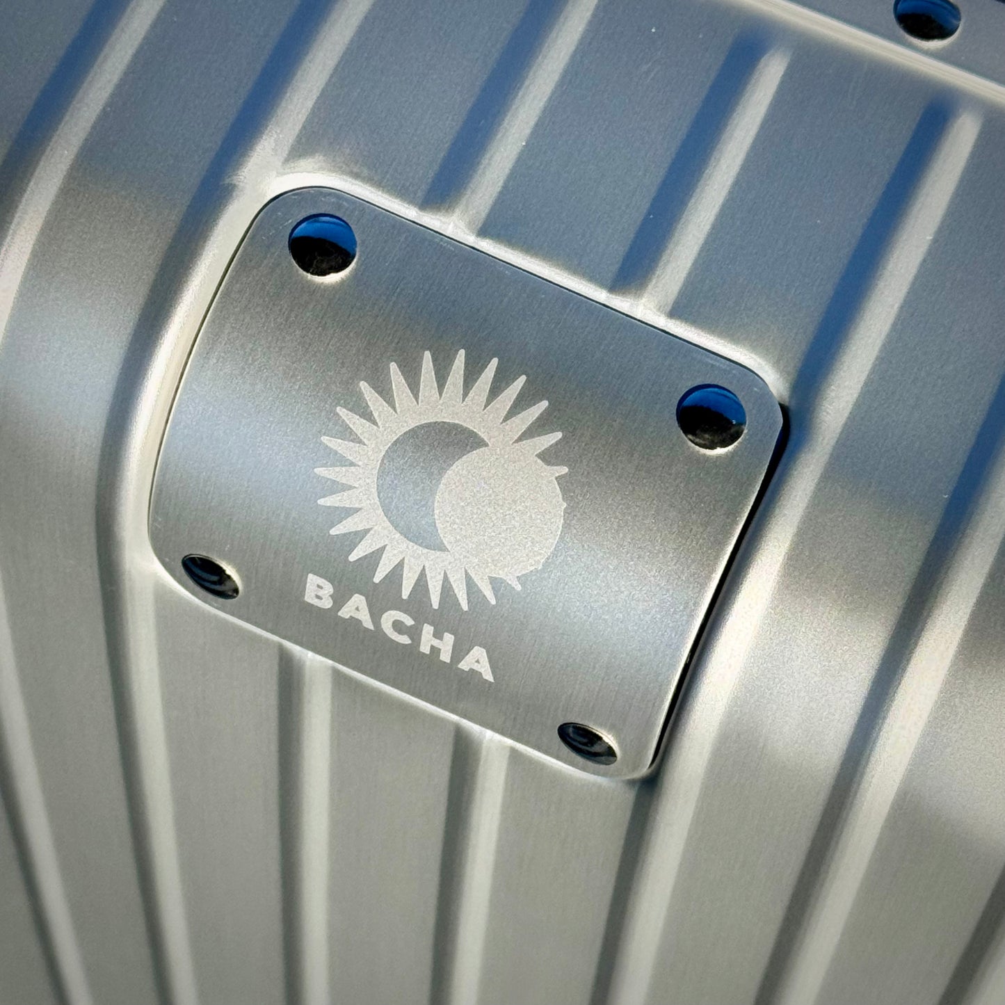 Atlas 20" Carry-On Silver