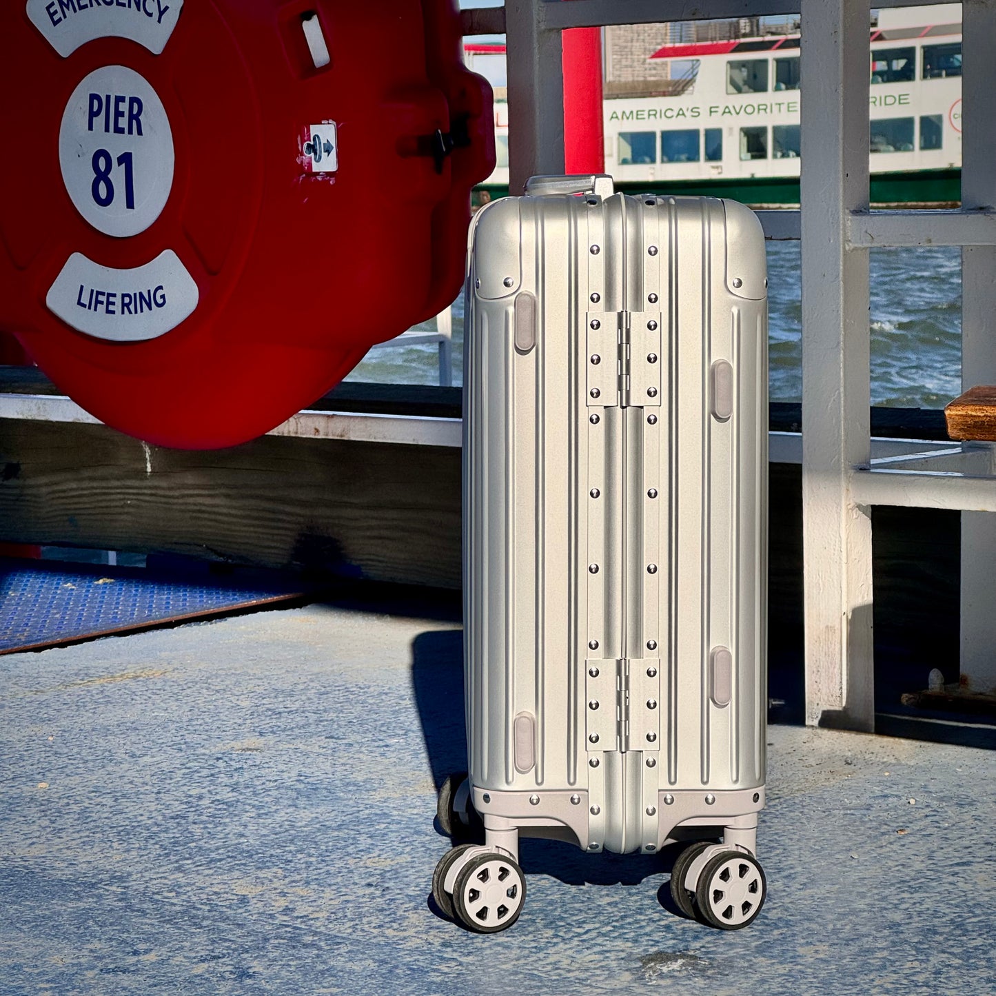 Atlas 20" Carry-On Silver