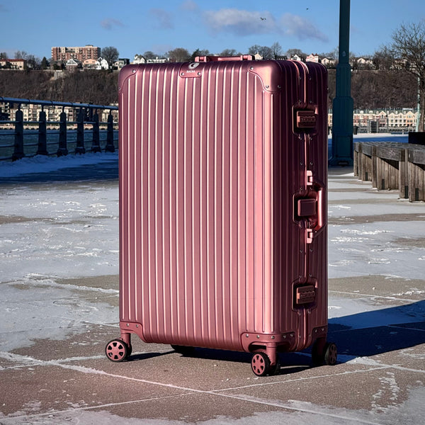 Atlas 29" Check-In Pink
